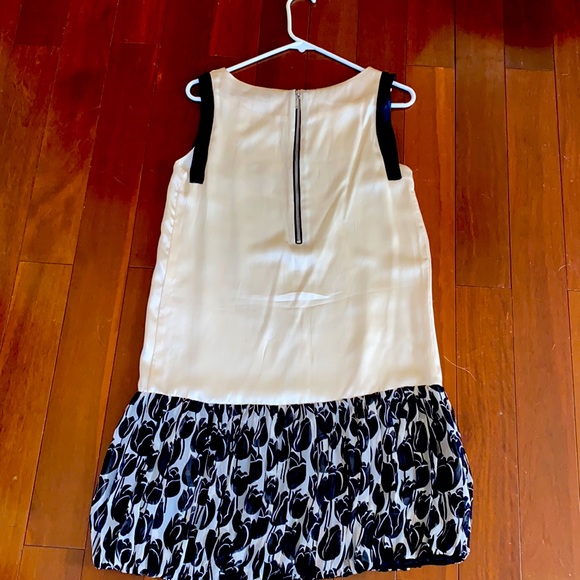 SILK Zara dress with Tulip detail - Picture 3 of 3